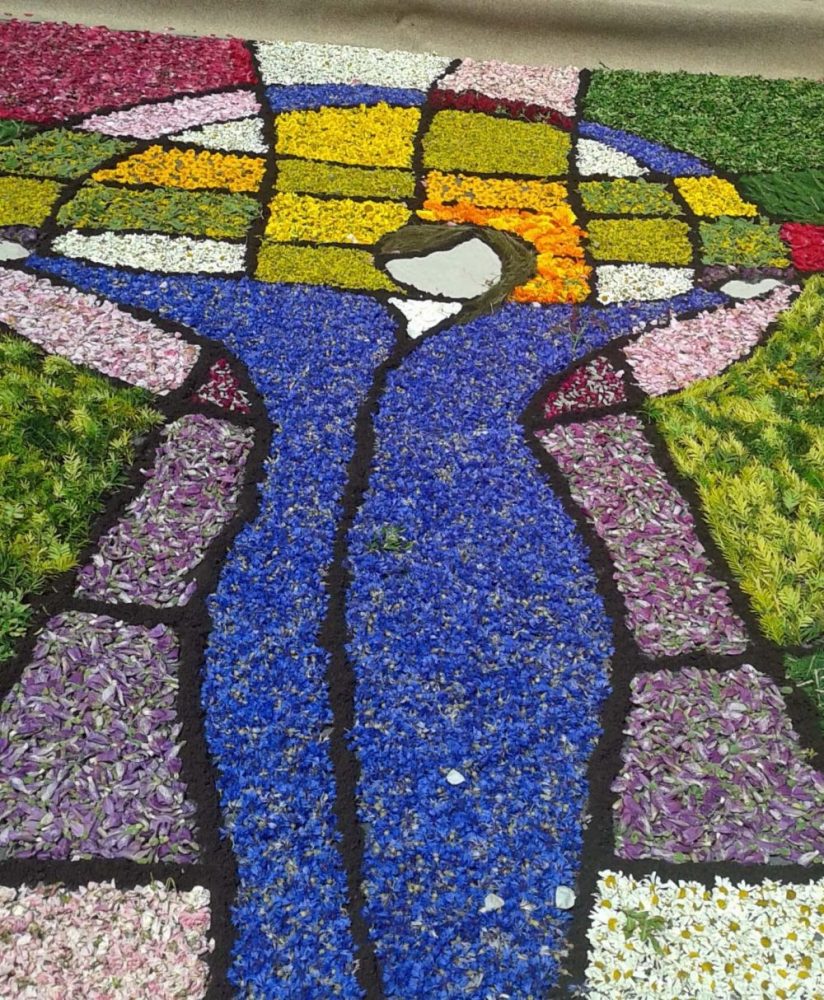 Blumenteppich zu Fronleichnam