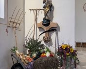 Erntedankaltar in der Pfarrkiche in Schlier