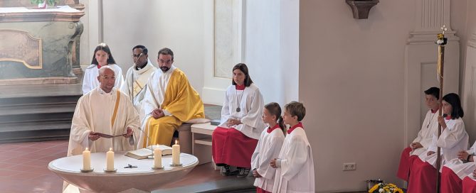 Chorraum Pfarrkirche in Bodnegg während des Hochamtes Mangenfest